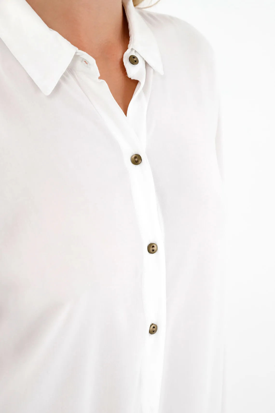 Blusa blanca de seda Rosales